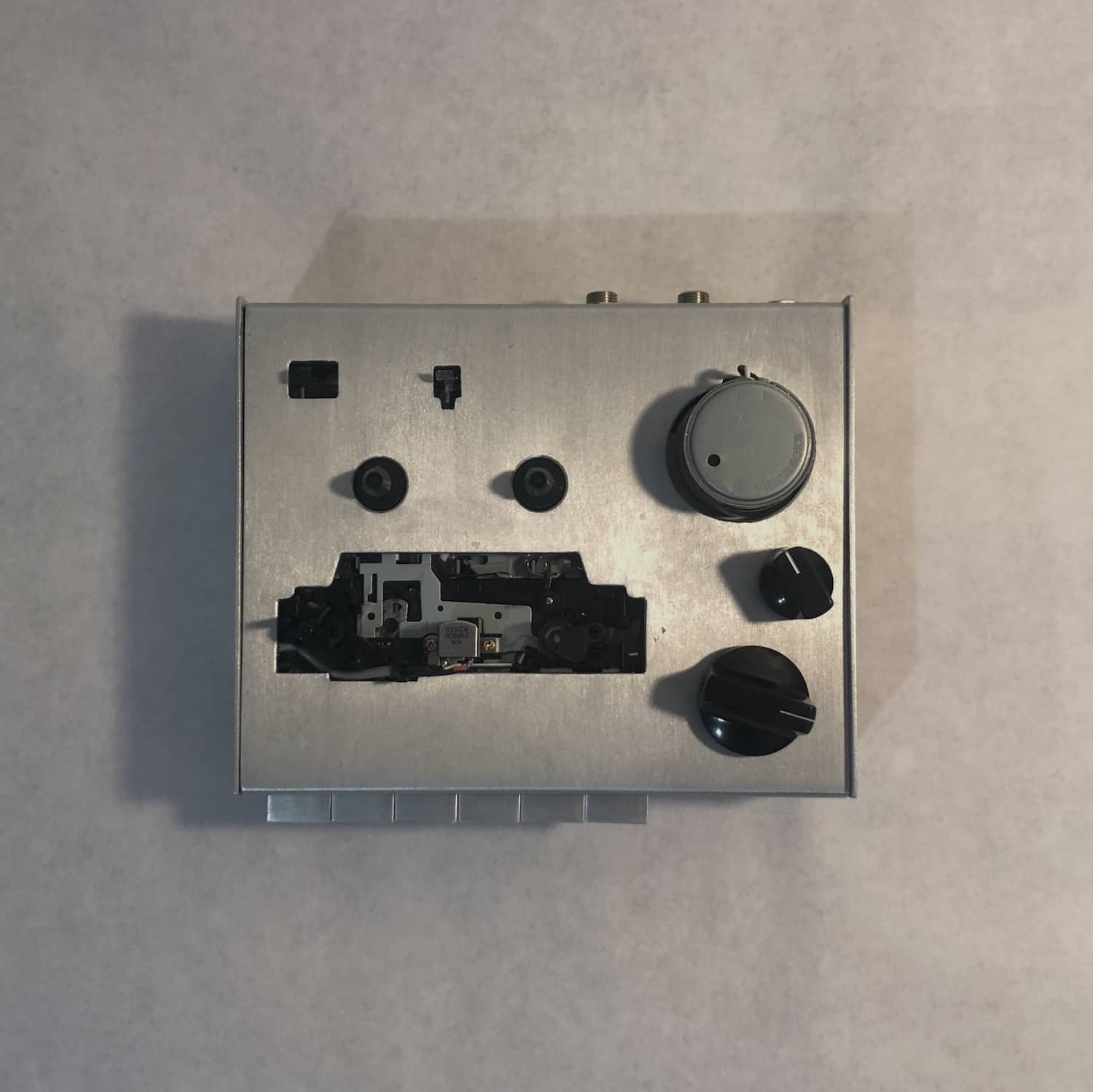 img/works/cassette/recorder-front2.jpg
